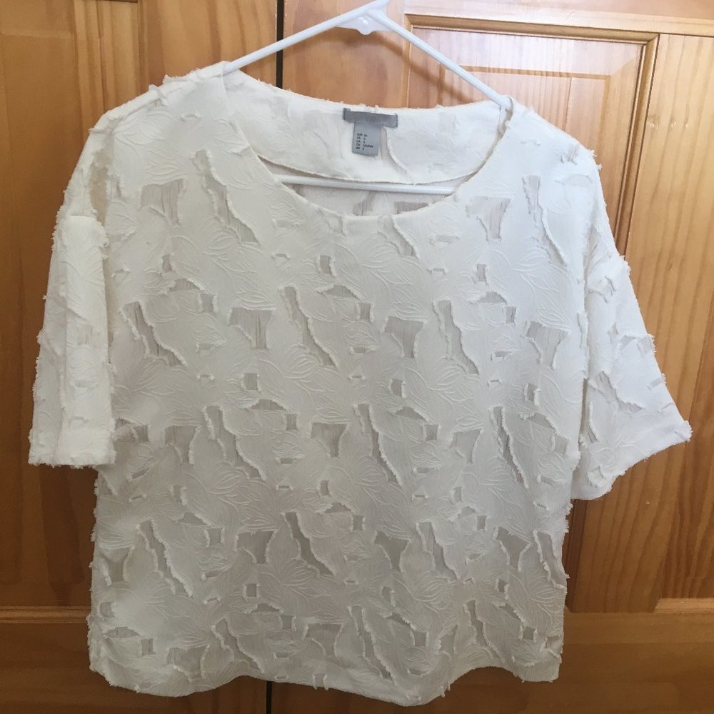 H&M White Leaf Textured Wide-Cut Short Sleeved Shirt